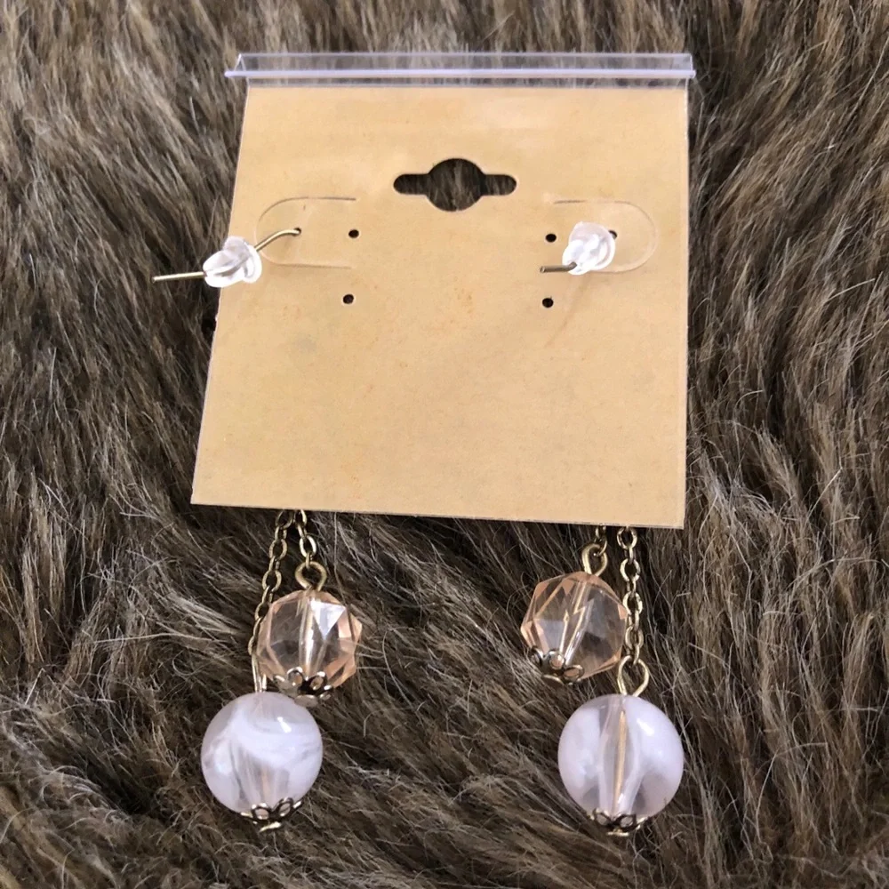 Vintage repurpose glass bead dangle earrings - Picture 4 of 4